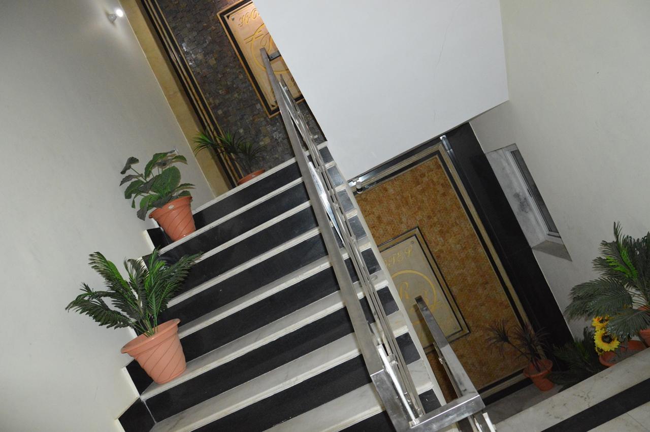 Hotel Rb Palace Dhaulpur Exterior foto