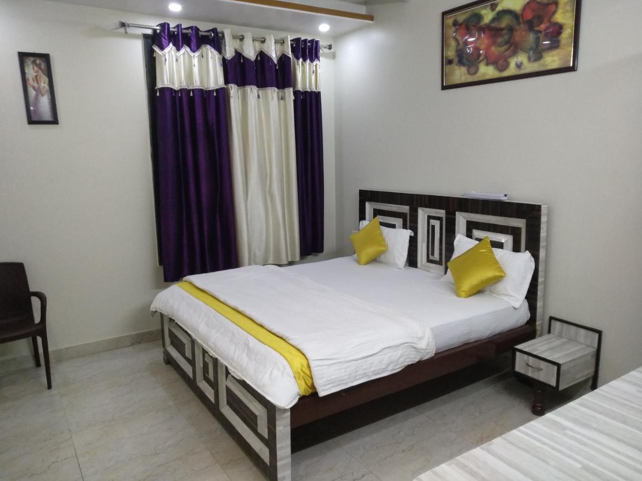 Hotel Rb Palace Dhaulpur Exterior foto